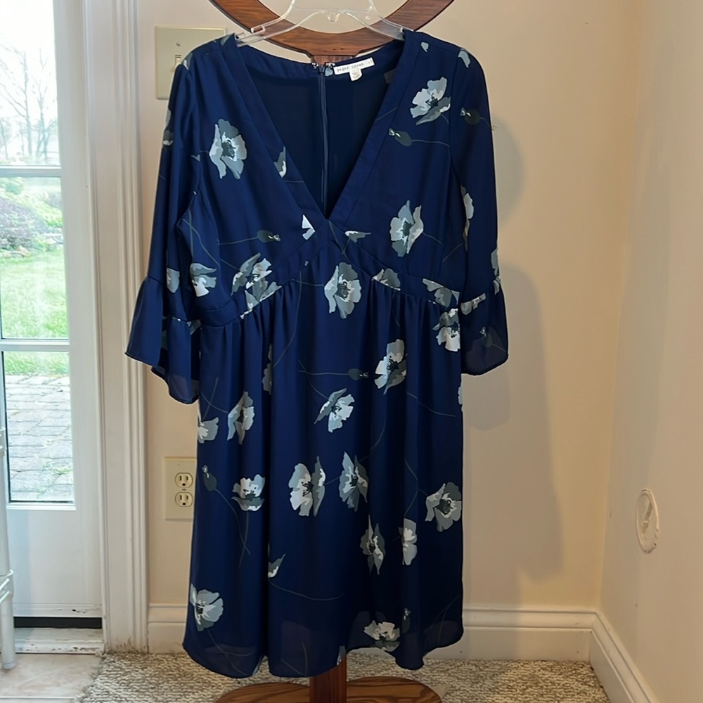 Paper Crown Anthropologie midi dress in a navy floral size large